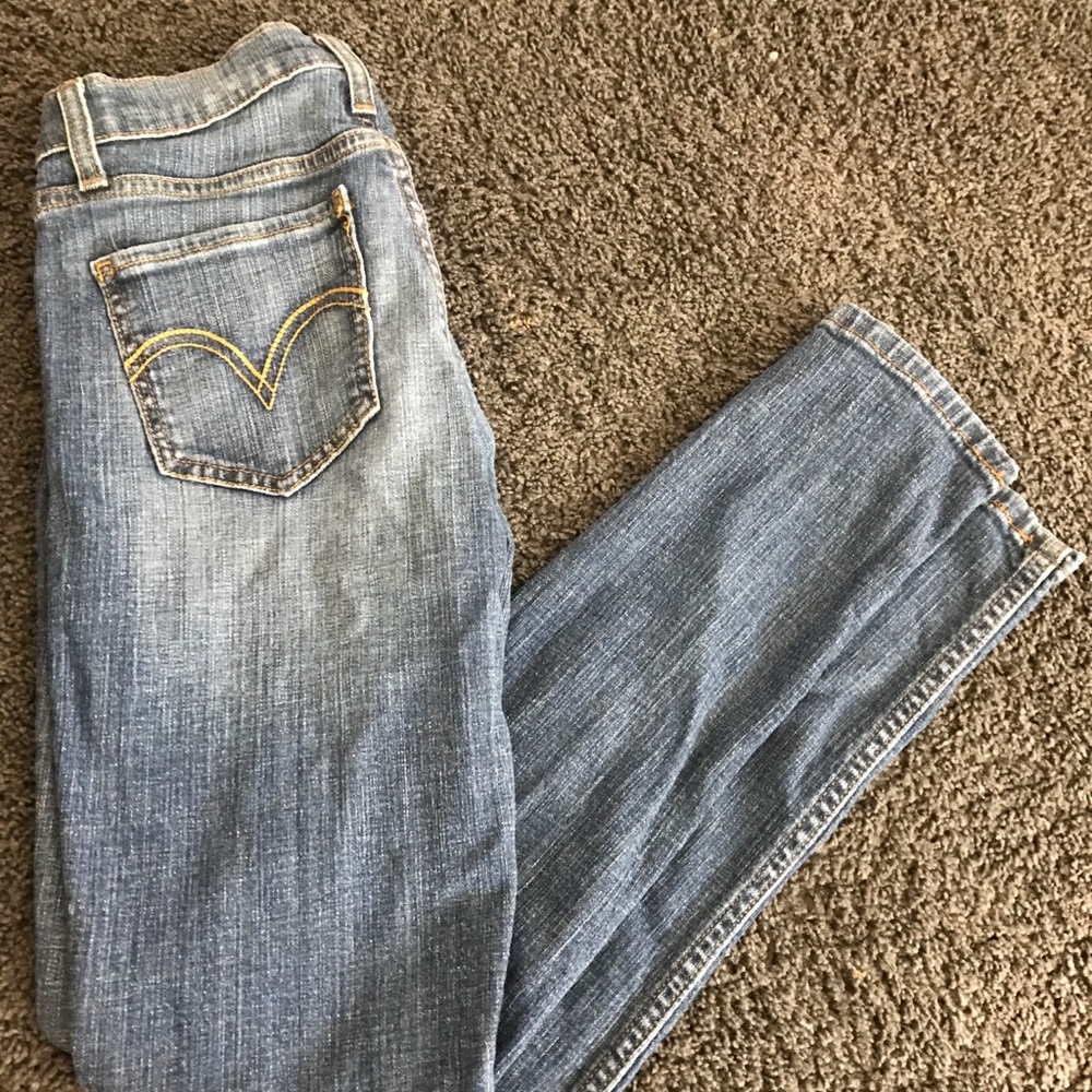 Juniors size 5 Levi's jeans